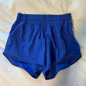 Lululemon hotty hot shorts size 4 4”